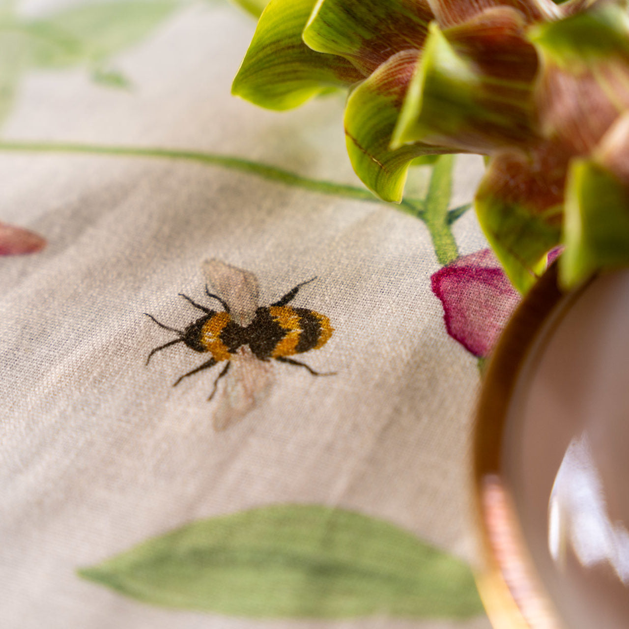 Petit Pois Table Linens