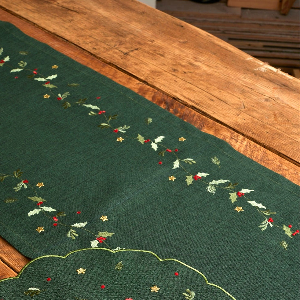 Embroidered Wreath Trail Table Runner