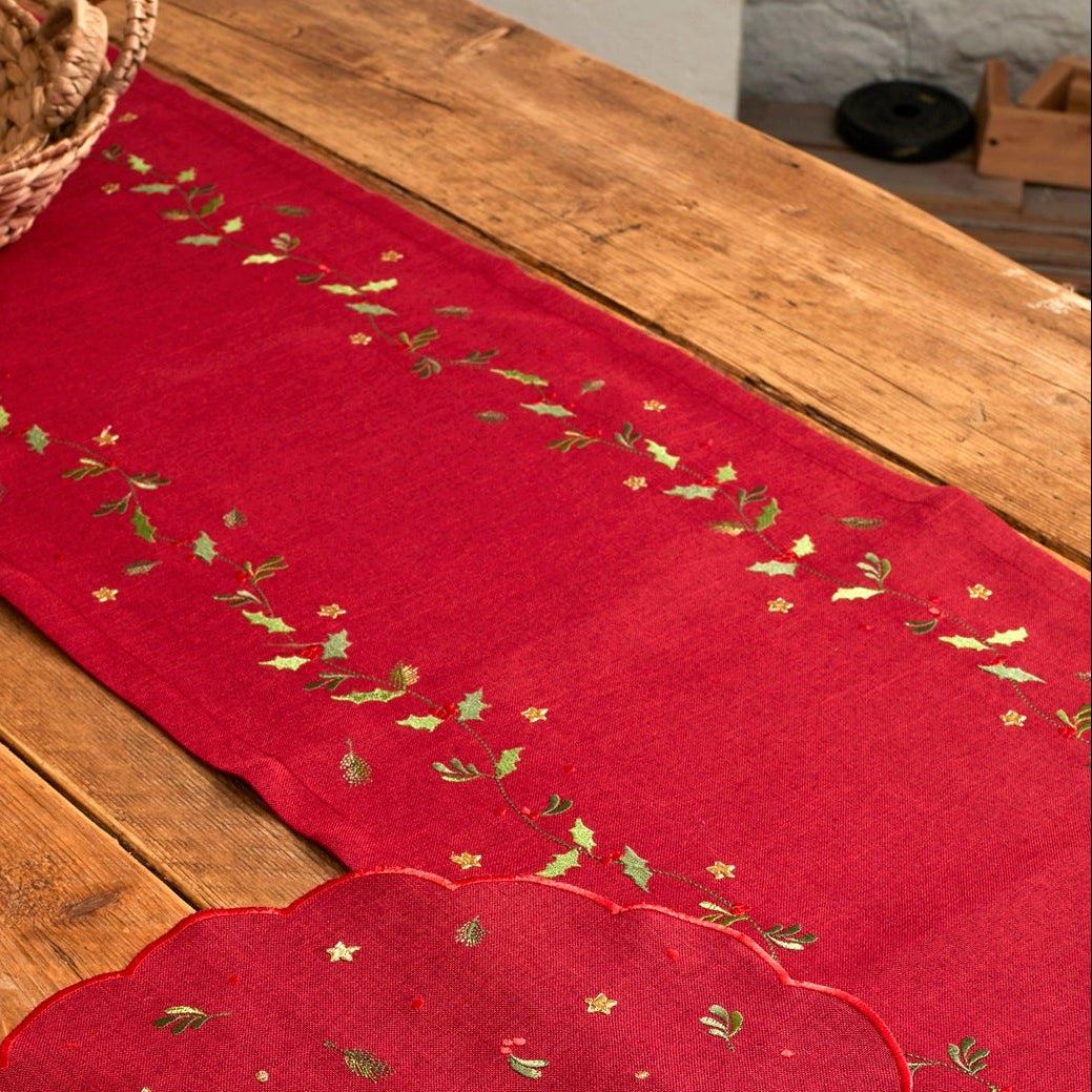 Embroidered Wreath Trail Table Runner