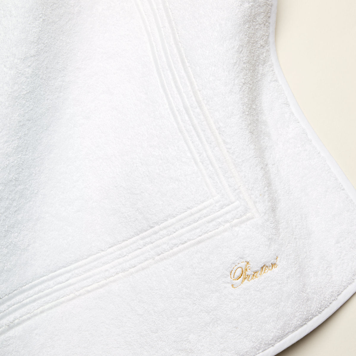 Tapis de salle de bain Tre Righe de Pratesi