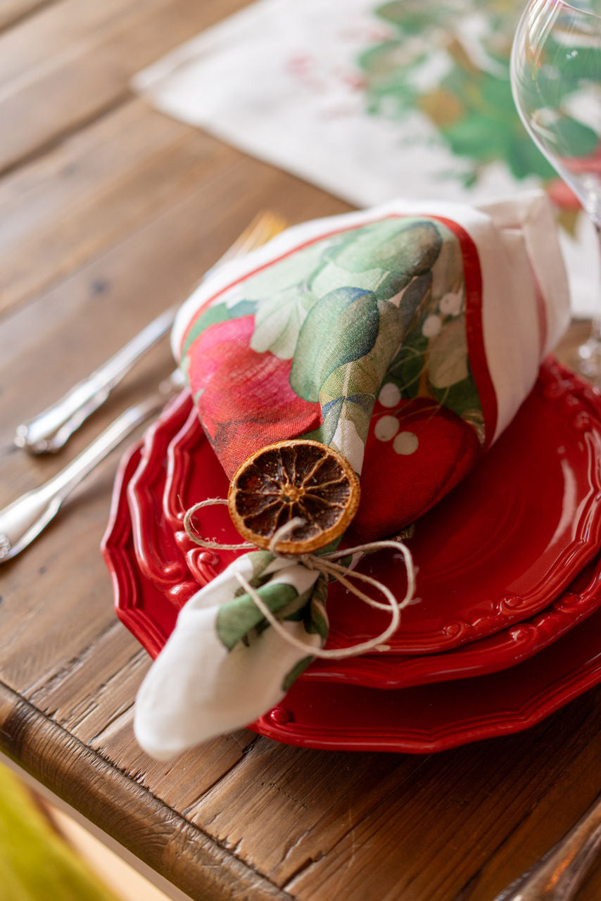 Garland Glee Table Linen