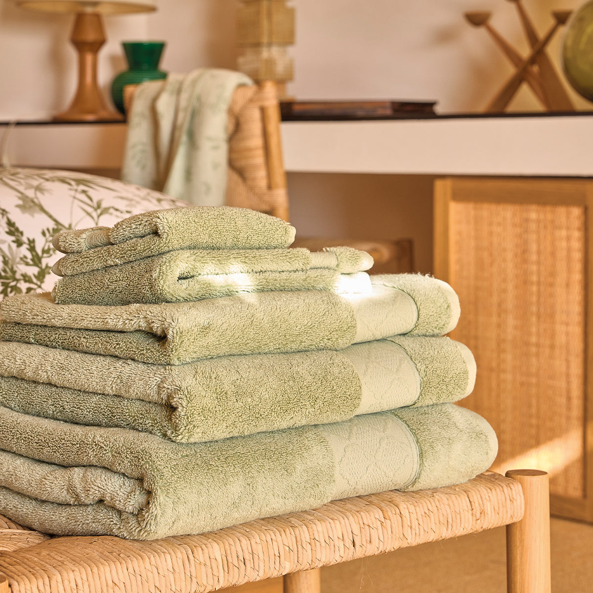 Caresse Jacquard Cotton Towels