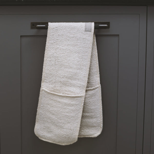 The Unbeatable Oven Glove - Tradition at its' Best