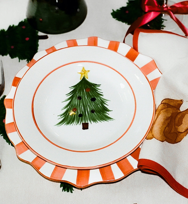 Platos con diseño de árbol de Navidad