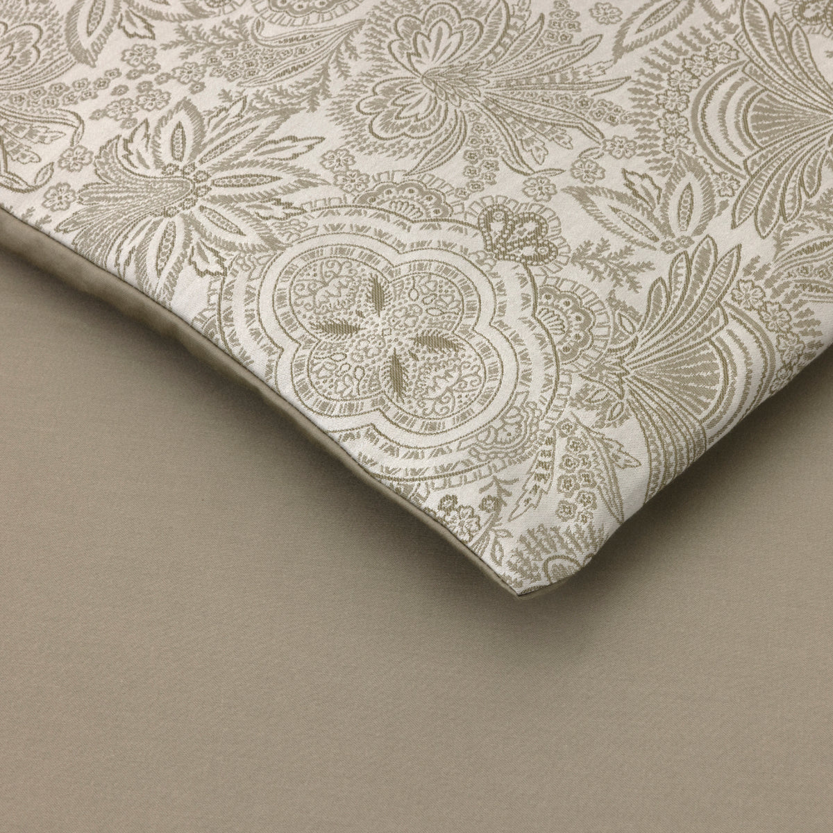 Yves Delorme Patio Cotton Bed Linen