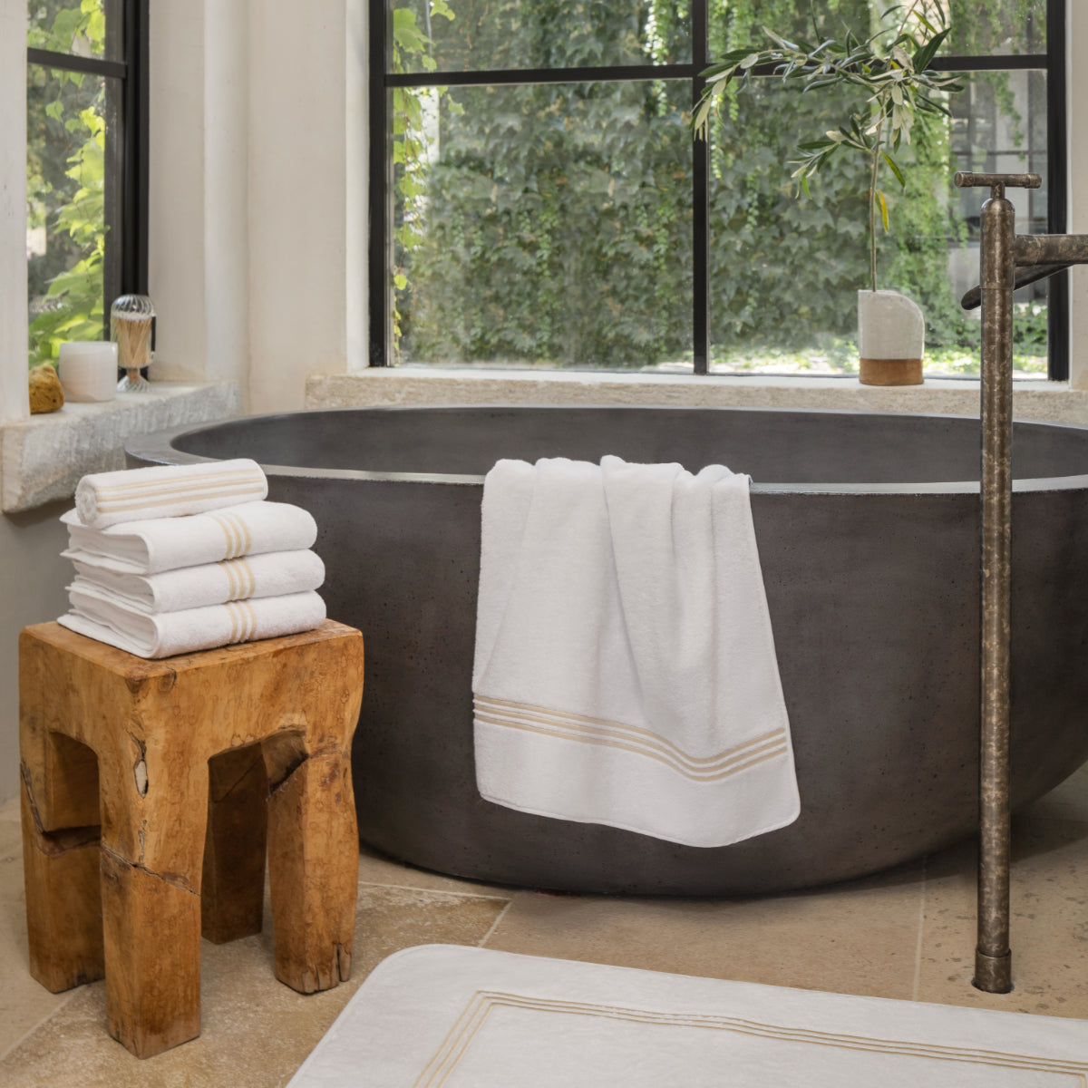 Tre Righe Bathroom Mats by Pratesi