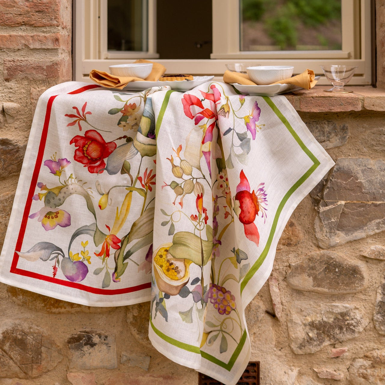 Onirica Linen Tea Towel