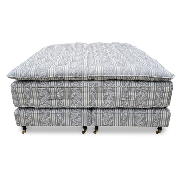 Woods Finest Handmade Bed with Topper