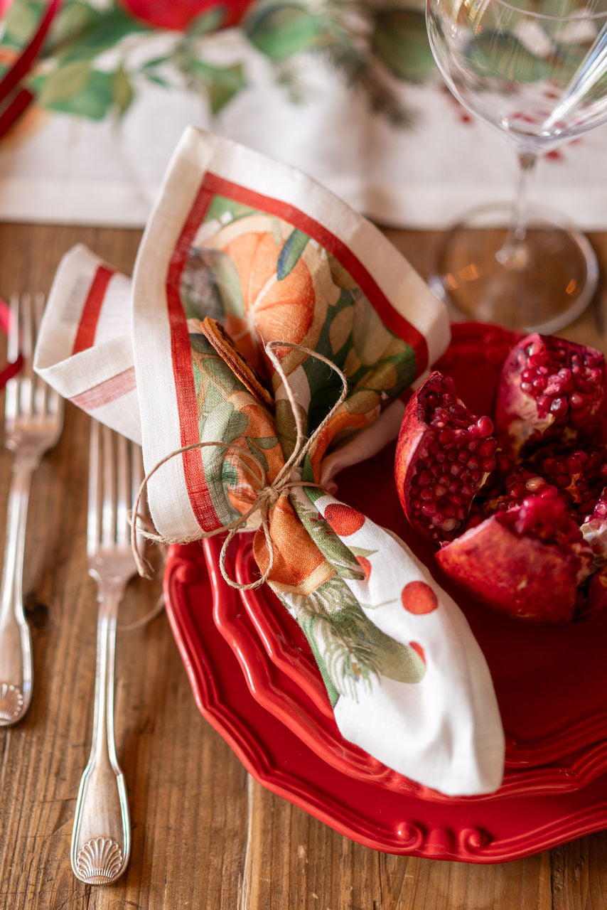 Garland Glee Table Linen