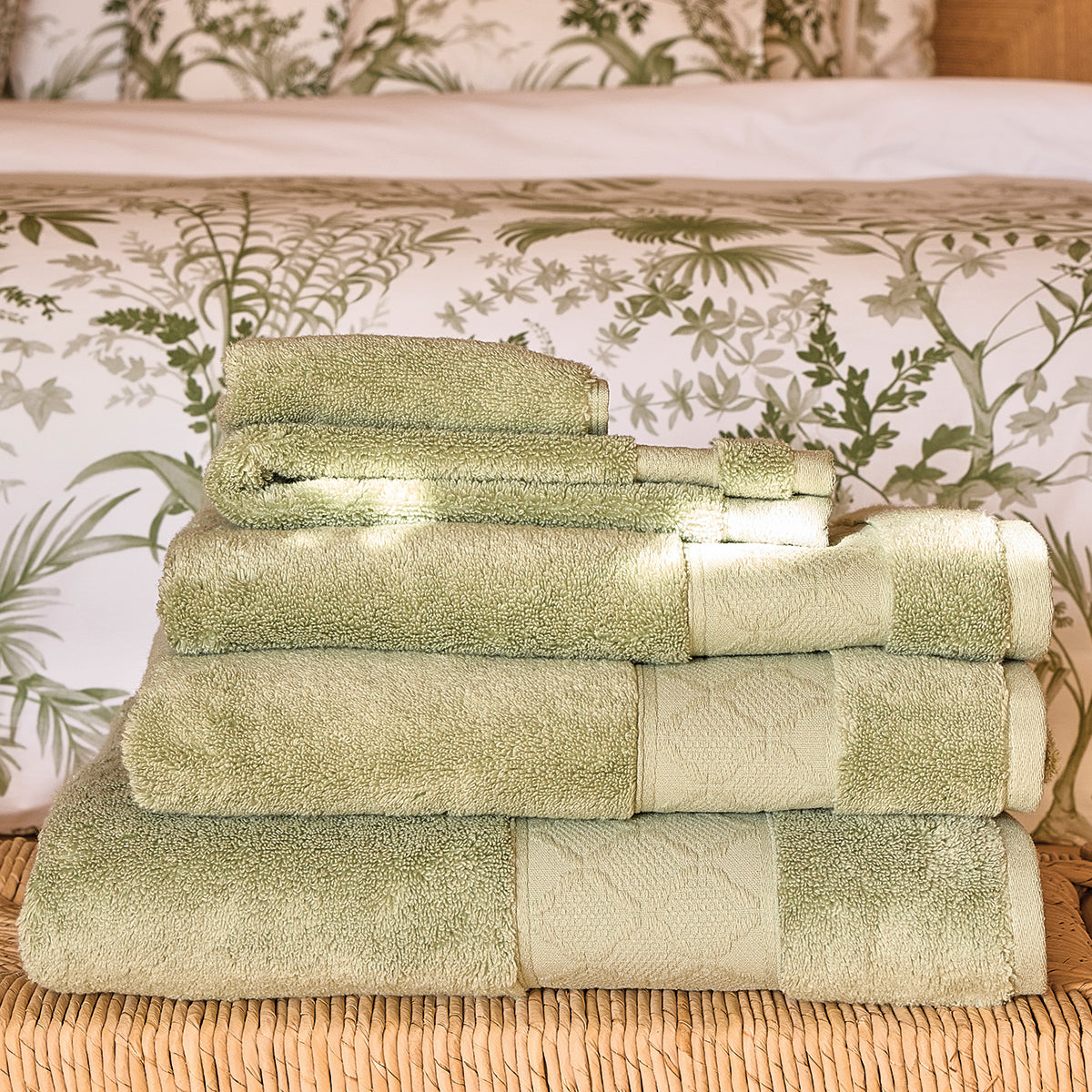 Caresse Jacquard Cotton Towels