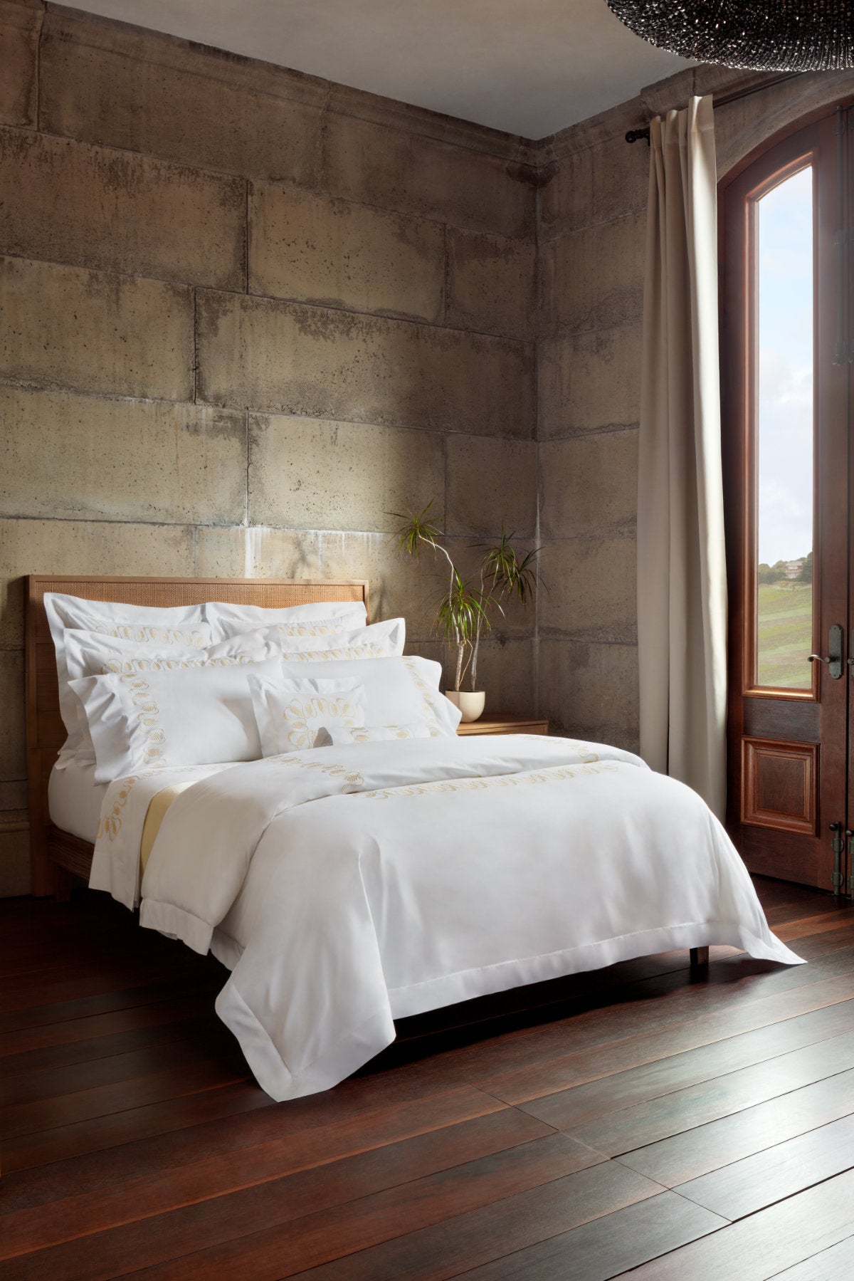Paolina Bed Linen Collection by Pratesi