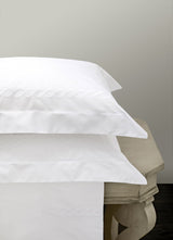 Woods Italian Classic Sorano Superfine Bed Linen Set White/White Lifestyle image